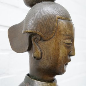 Een paar grote Chinese bronzen figuren voor de Vietnamese markt, 19e eeuw — foto 22
