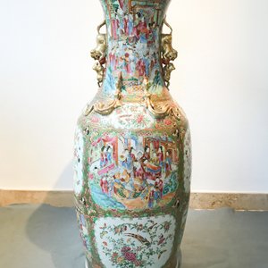 Een paar grote Chinese Canton famille rose vazen, 19e eeuw — foto 7