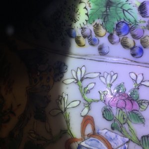 Een paar grote Chinese Canton rose-verte vazen met lotusvormige halsrand, 19e eeuw — foto 6
