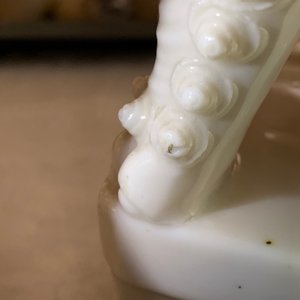 Een paar grote Chinese Dehua blanc de Chine wierookhouders in de vorm van boeddhistische leeuwen, Kangxi — foto 14