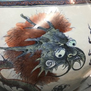 Een paar grote Chinese doucai vazen met draken, Qianlong merk, 19e eeuw — foto 16