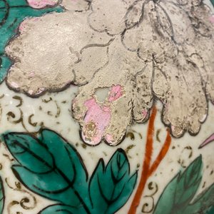 Een paar grote Chinese famille rose vazen met bronzen monturen, 19e eeuw — foto 84
