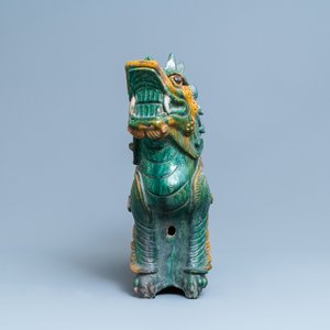 Een paar grote Chinese sancai daktegels in de vorm van draken, Ming/Qing — foto 10