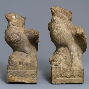 Een paar grote Chinese stenen figuren van feniksen, Yuan of Ming — foto 6