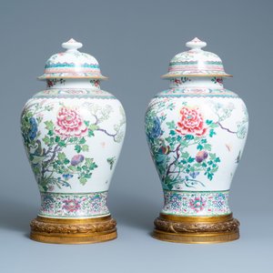 Een paar grote famille rose-stijl dekselvazen met vergulde bronzen monturen, Samson, Parijs, 19e eeuw — foto 4