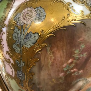 Een paar grote Sèvres porseleinen vazen met verguld bronzen monturen, Frankrijk, 19e eeuw — foto 9
