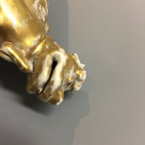 Een paar hexagonale Chinese famille rose dekselvazen met mandarijns decor, 18e eeuw — foto 12