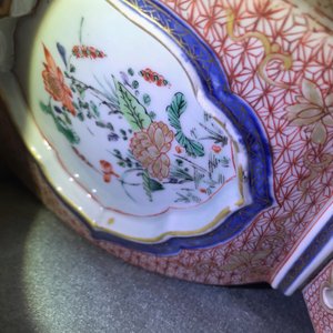 Een paar hexagonale Chinese famille verte jardinières, Kangxi/Yongzheng — foto 20