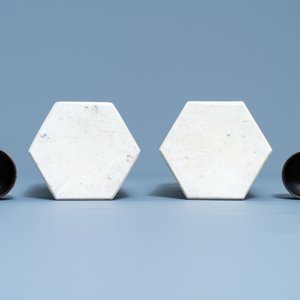 Een paar hexagonale Chinese famille verte theebussen, Kangxi — foto 6