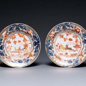 Een paar Imari-stijl borden in ongeïdentificeerd Europees porselein, 18e eeuw — foto 1