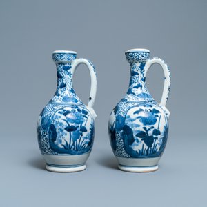 Een paar Japanse blauw-witte Arita kannen, Edo, 17/18e eeuw — foto 2
