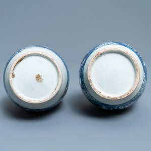 Een paar Japanse blauw-witte Arita kannen, Edo, 17/18e eeuw — foto 7