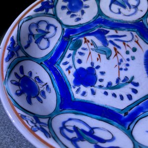 Een paar Japanse Kakiemon borden in Wanli-stijl, Edo, 17e eeuw — foto 5