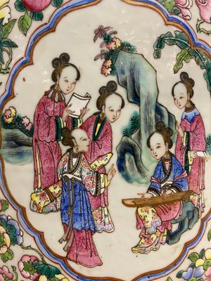 Een paar kapitale Chinese famille rose vazen, 19e eeuw — foto 7