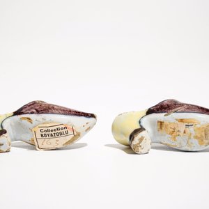 Een paar kleine polychrome Delftse muiltjes, 18e eeuw — foto 7