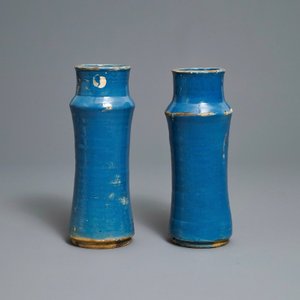Een paar monochroom blauwe albarelli, Spanje, 17e eeuw — foto 4