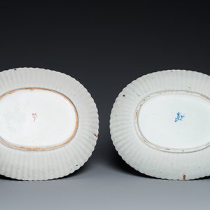 Een paar polychrome Delftse gelobde ovale schotels, 1e kwart 18e eeuw — foto 3