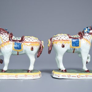 Een paar polychrome Delftse modellen van circuspaarden, 19e eeuw — foto 2