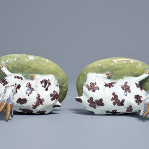 Een paar polychrome Delftse modellen van geiten, 18e eeuw — foto 7