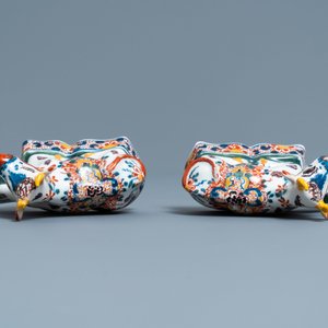 Een paar polychrome Delftse modellen van koetjes, 18e eeuw — foto 11