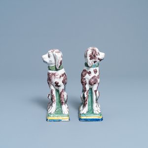 Een paar polychrome Delftse spaarpotten in de vorm van honden, 18e eeuw — foto 2