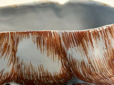 Een paar polychrome Delftse terrines in de vorm van hazen, 18e eeuw — foto 7