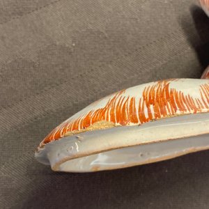 Een paar polychrome Delftse terrines in de vorm van hazen, 18e eeuw — foto 15