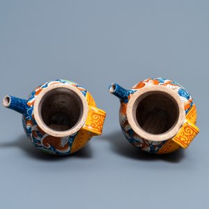Een paar polychrome Italiaanse majolica siroopkannen, Casteldurante, 16e eeuw — foto 8