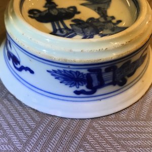 Een paar ronde Chinese blauwwitte zoutvaten, Kangxi — foto 19