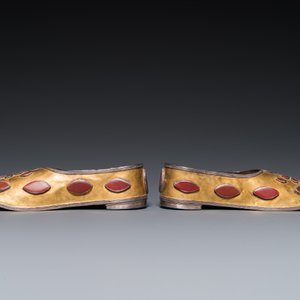 Een paar slippers in verguld zilver met cabochons van kornalijn, Oezbekistan, 19e eeuw — foto 3