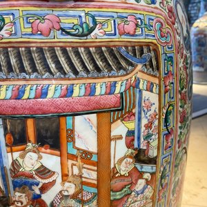 Een paar uitzonderlijk grote Chinese famille rose vazen, 19e eeuw — foto 138