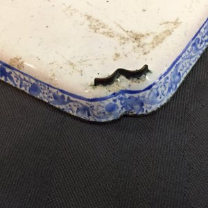 Een paar vierkante blauw-witte Chinese schaaltjes in Canton emaille, 18e eeuw — foto 7