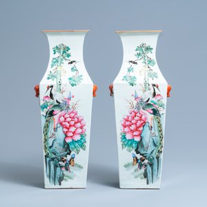 Een paar vierkante Chinese famille rose vazen, 19/20e eeuw — foto 3