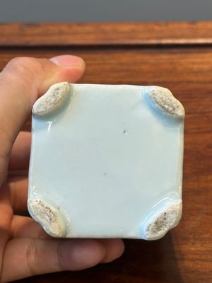 Een paar vierkante Chinese famille verte theebussen, Kangxi — foto 11
