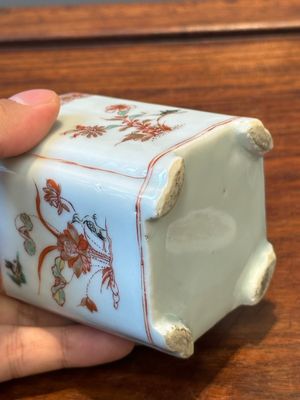 Een paar vierkante Chinese famille verte theebussen, Kangxi — foto 12