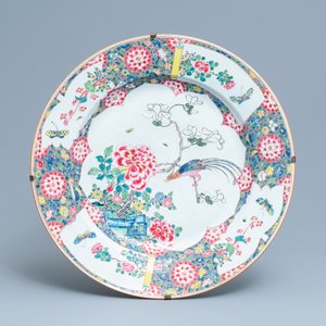 Een paar zeer grote Chinese famille rose schotels, Yongzheng — foto 2