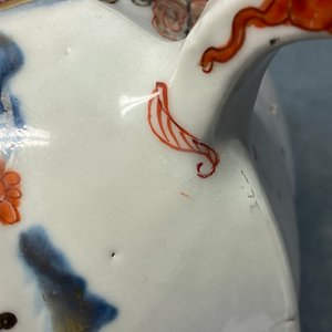 Een paar zeer grote Chinese Imari-stijl theepotten met deksels, Kangxi — foto 22