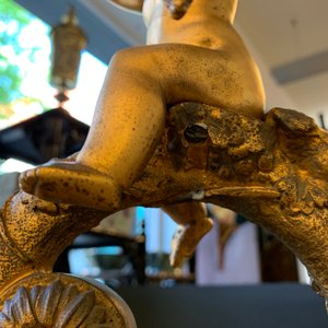 Een paar zeer grote Sèvres porseleinen kannen met verguld bronzen monturen en een jardinière, Frankrijk, 19e eeuw — foto 65