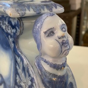 Een paar zeldzame blauw-witte Delftse basissen voor kandelaars, eind 17e eeuw — foto 13