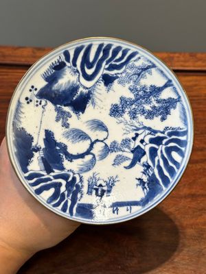 Een paar zeldzame Chinese blauw-witte offertazza's met 'visser, houthakker, boer en geleerde 漁樵耕讀圖' decor, Zhu Jiang Ruo Ji 珠江若記 merk, 19e eeuw — foto 14