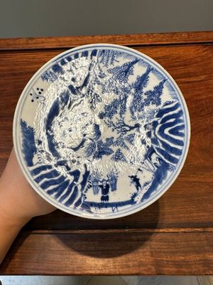 Een paar zeldzame Chinese blauw-witte offertazza's met 'visser, houthakker, boer en geleerde 漁樵耕讀圖' decor, Zhu Jiang Ruo Ji 珠江若記 merk, 19e eeuw — foto 3