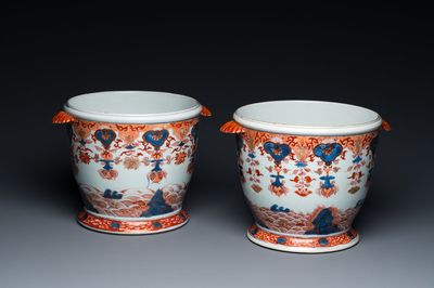 Een paar zeldzame Chinese Imari-stijl koelers, Qianlong