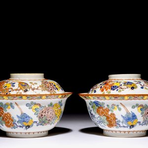 Een paar zeldzame polychrome Delftse dekselkommen, vroeg 18e eeuw — foto 2