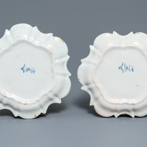 Een paar zeldzame polychrome Delftse honingpotten op onderschotel, 18e eeuw — foto 3