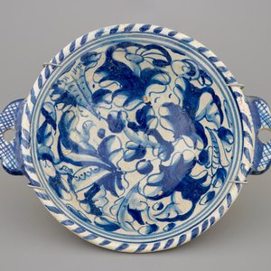Een papkom in Antwerpse majolica met a foglie decor, ca. 1600 — foto 1