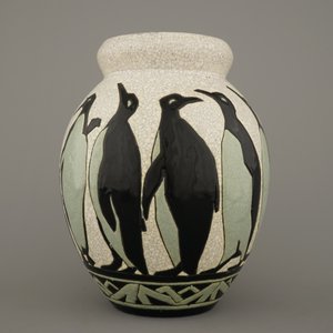 Een pinguïn vaas, ontwerp van Charles Catteau voor Boch Kéramis, ca. 1927 — foto 4