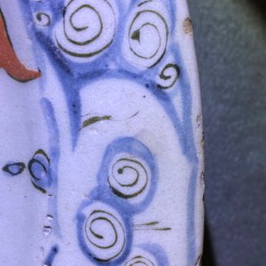 Een poIychrome Iznik schotel met floraal decor, Turkije, eind 16e eeuw — foto 7