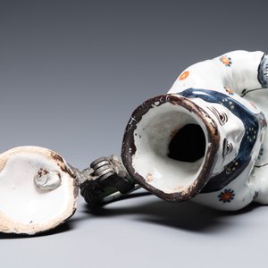 Een polychrome aardewerken 'Jacqueline' dekselkan, Rijsel, Frankrijk, 18e eeuw — foto 8