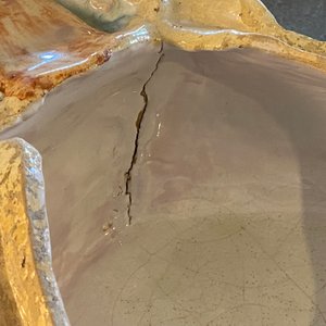 Een polychrome Brussels aardewerken terrine in de vorm van een everzwijnenkop, 18e eeuw — foto 18