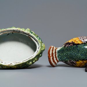 Een polychrome Delftse botervloot in de vorm van een kievit, 18e eeuw — foto 6